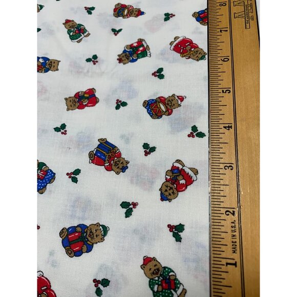 Christmas Teddy Bear Fabric 1/2 yard Holly Berry Details Holiday Pattern Cotton - Picture 3 of 4